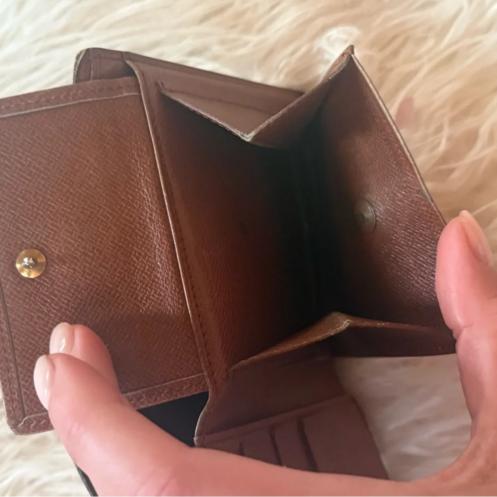 Authentic Louis Vuitton Monogram Wallet - Picture 9 of 9